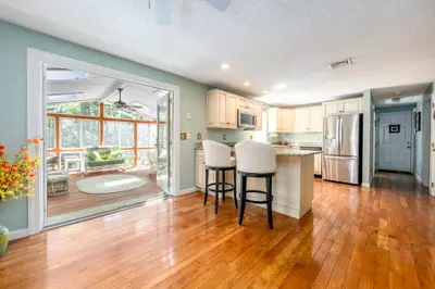 10 Oxfordshire Place, Mashpee MA — view 3
