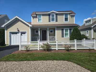 5 Saltwater Circle, Mashpee MA