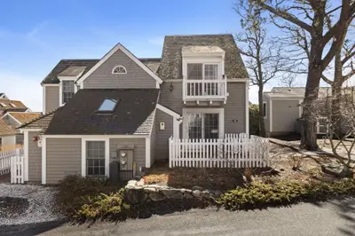 4 Hyannis Point Road, Unit 4, Mashpee MA