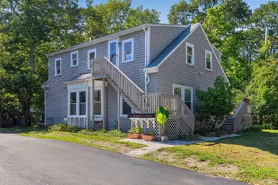 16 Lt Hauser Lane, Unit 3, Falmouth MA — view 2