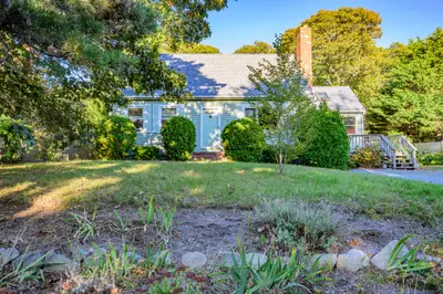 33 Holmes Road, Harwich MA — view 3