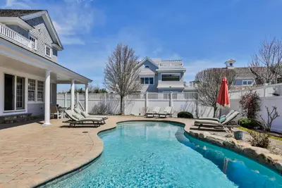 5 Coastline Drive, Mashpee MA — view 5