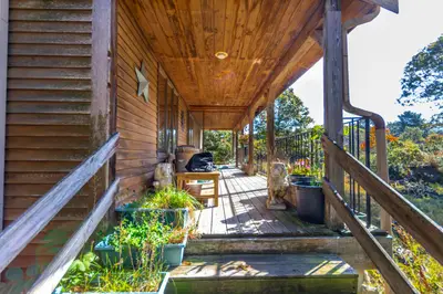 31 Quashnet Road, Mashpee MA — view 3