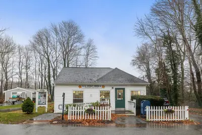 36 Carriage Shop Road, Falmouth MA — view 3