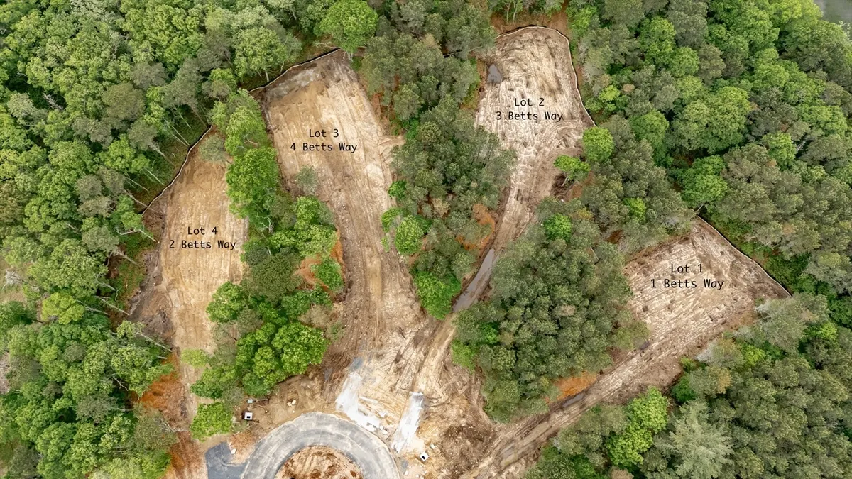 2 Betts Way, Falmouth MA — view 5