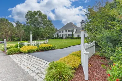 29 Weatherdeck Drive