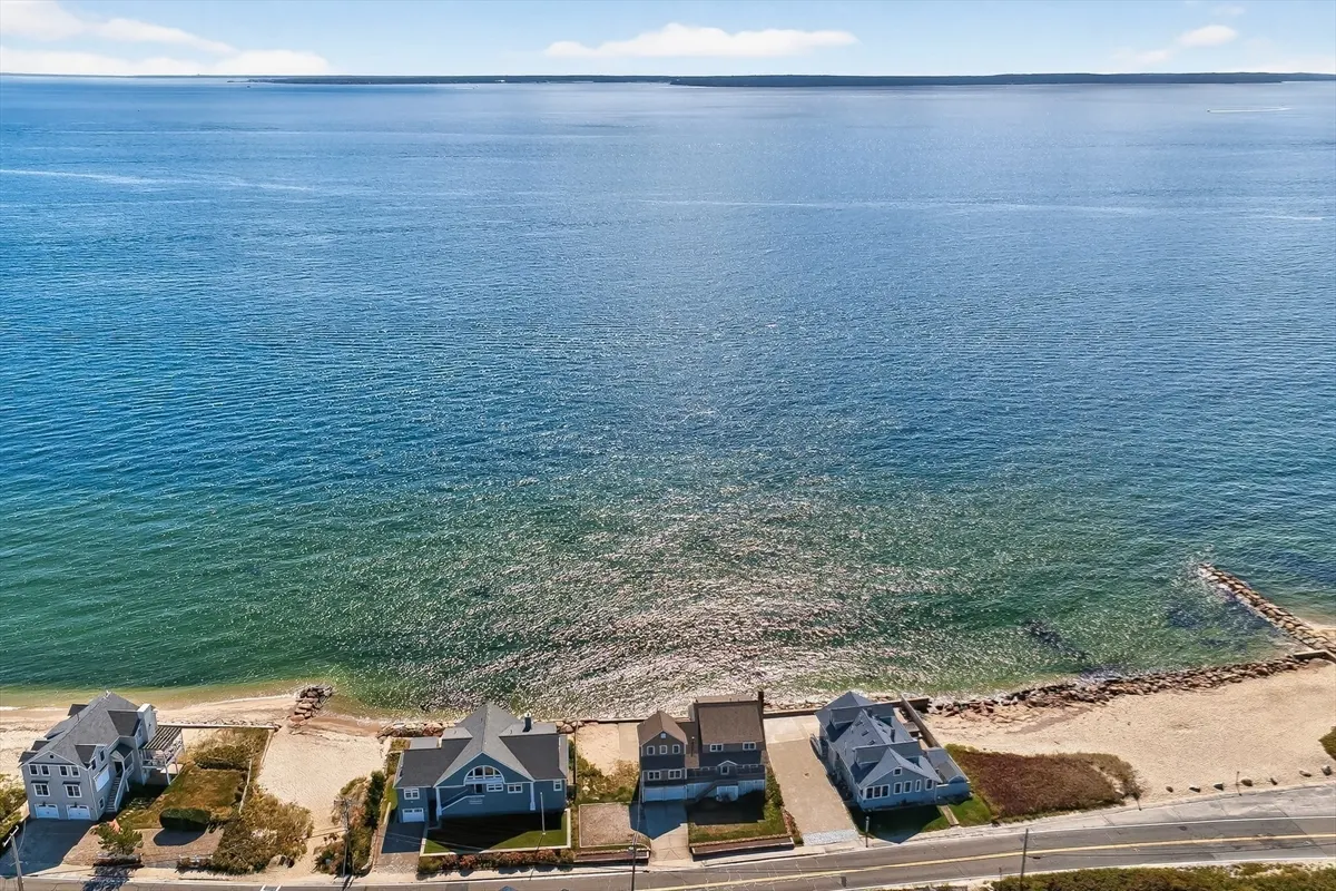 61 Menauhant Road, Falmouth MA — view 4