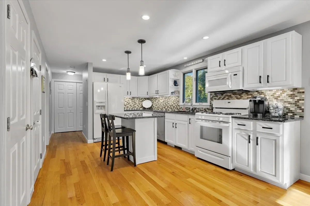 40 Waterfield Road, Barnstable MA — view 5