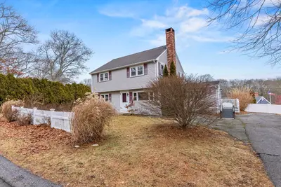 8 Driftwood Lane, Bourne MA — view 2