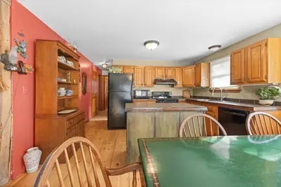 54 Columbian, Tisbury MA — view 5
