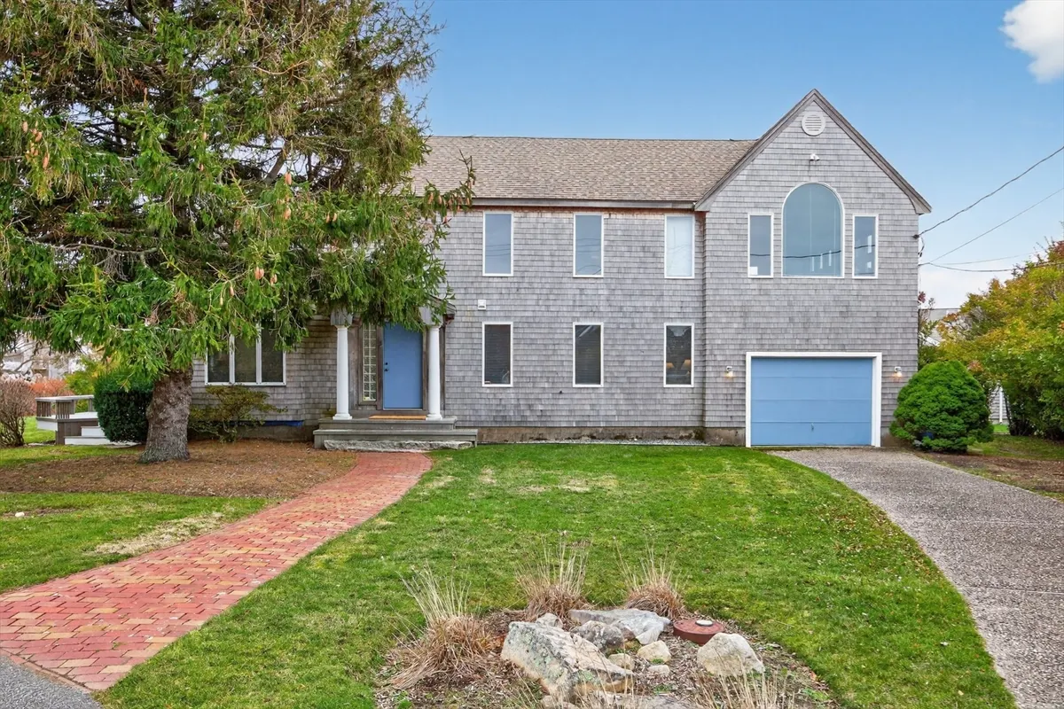 15 Hedge Lane, Falmouth MA — view 3