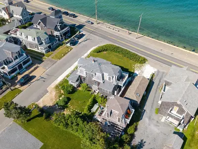 4 Canonicus Avenue, Tisbury MA — view 2