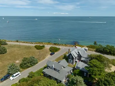 6 Brewster Avenue, Oak Bluffs MA — view 2