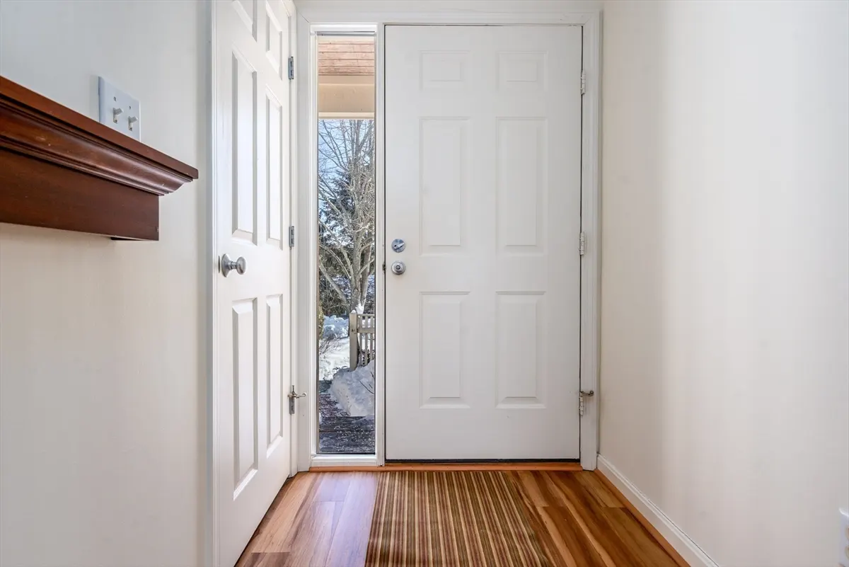 8 Oak Glen, Yarmouth MA — view 3