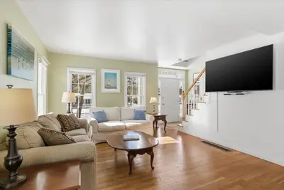 32 Niagara, Yarmouth MA — view 2