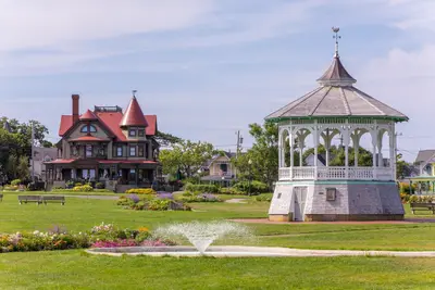 112 Dukes County, Oak Bluffs MA — view 4