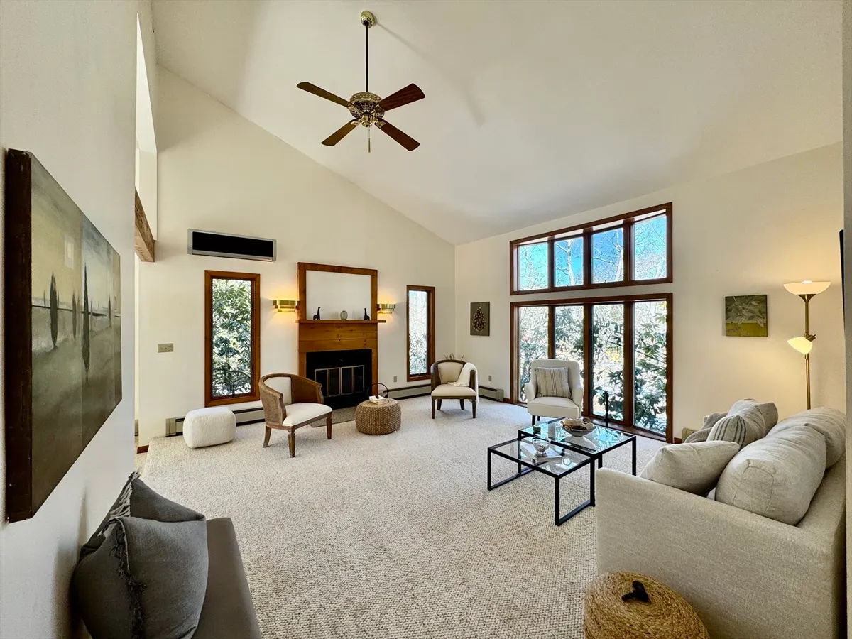 103 Meadow View Road, Tisbury MA