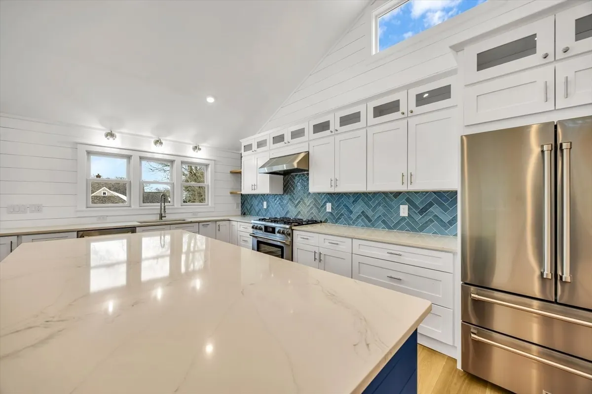 531 Menauhant Road, Falmouth MA — view 5