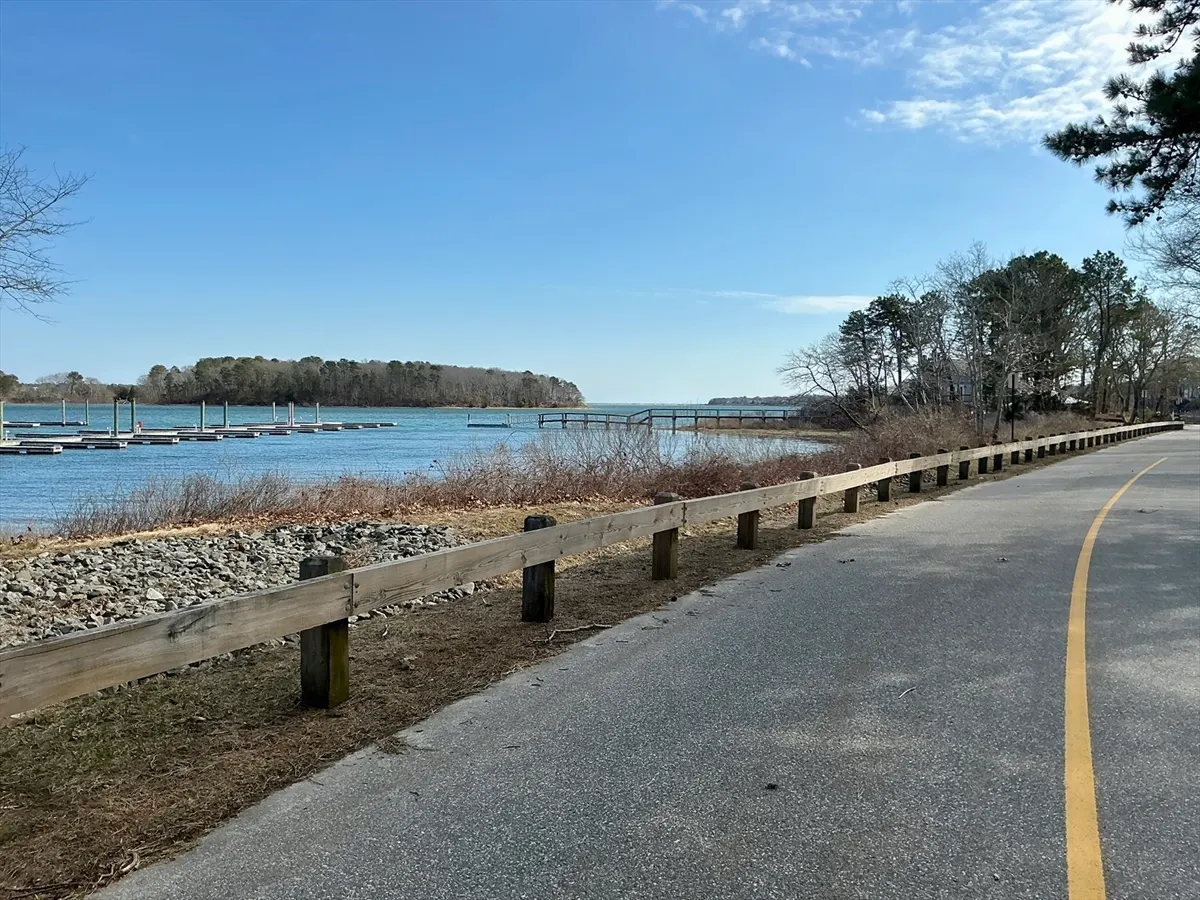 11 Dry Hollow Lane, Mashpee MA — view 4