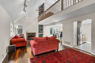 17 Claus Way, Barnstable MA — view 4