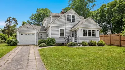 182 Woods Hole Road
