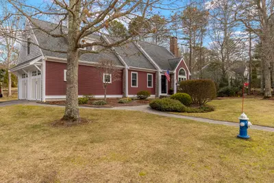 46 Snead Drive, Mashpee MA — view 3