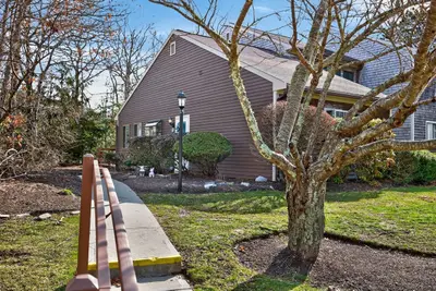 77 Roundhouse Road, Unit 77