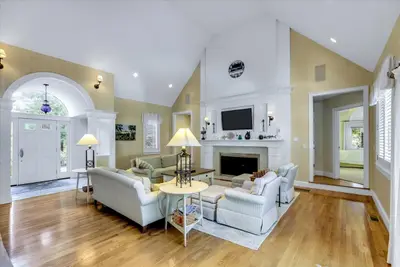 100 the Paddock Circle, Mashpee MA — view 5