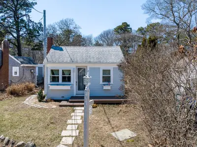17 Ploughed Neck Road, Sandwich MA — view 2
