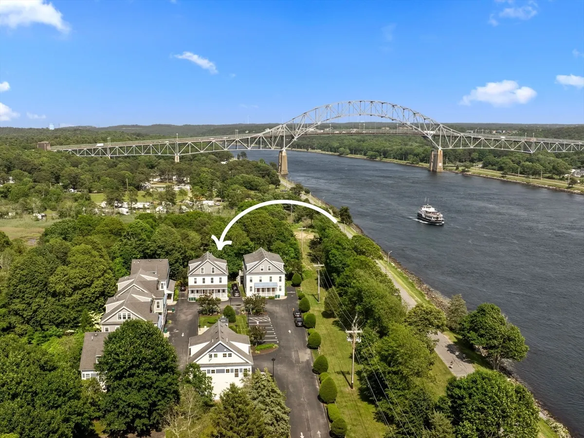 5 Honora Lane, Unit 5, Bourne MA