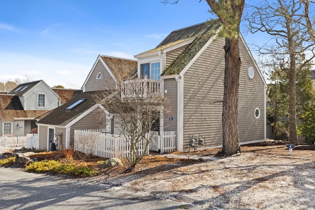 4 Hyannis Point Road, Unit 4, Mashpee MA — view 3
