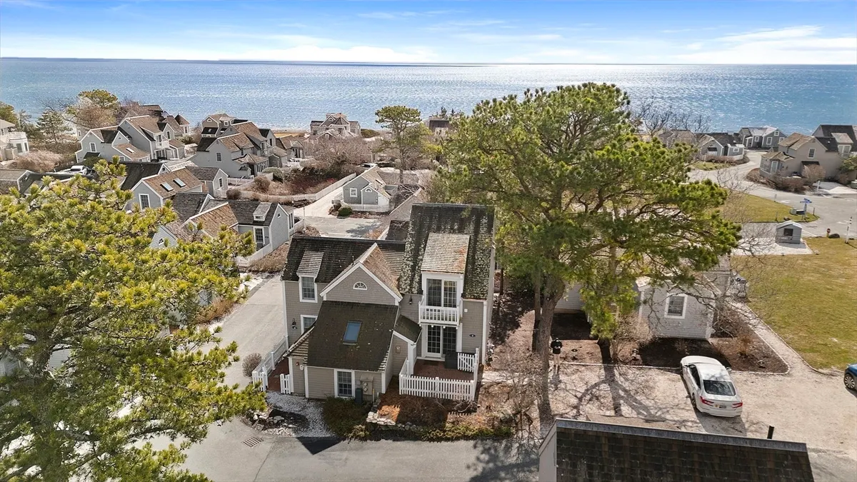 4 Hyannis Point Road, Unit 4, Mashpee MA — view 4