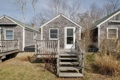 17 Shore Road, Unit 6