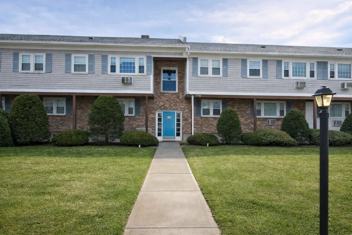 174 Upper County Road, Unit 2-2, Dennis MA
