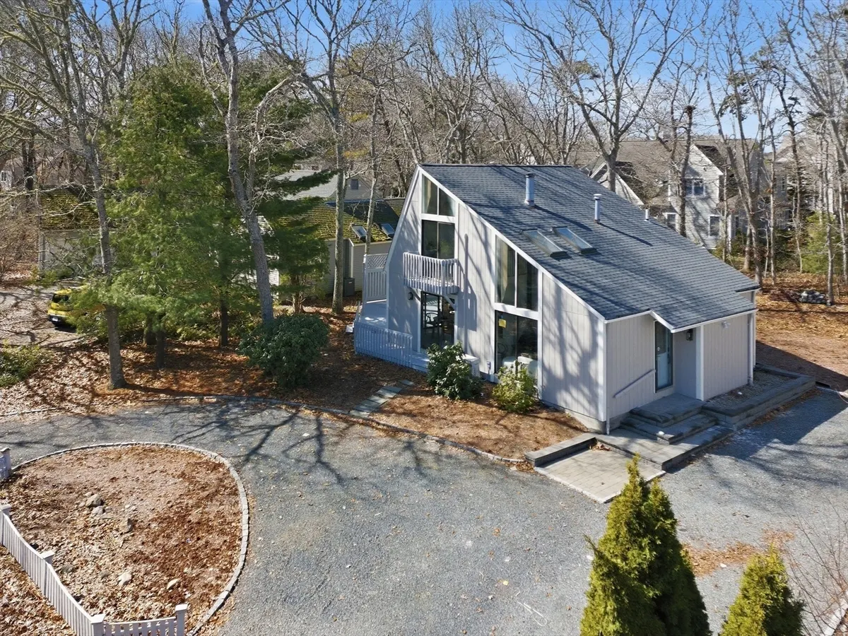 18 Sand Dollar Lane, Mashpee MA — view 4