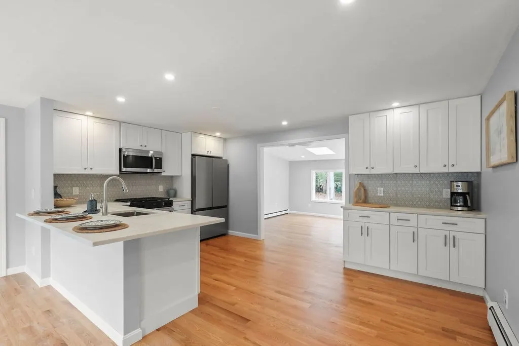 80 Mariner Circle, Barnstable MA — view 2