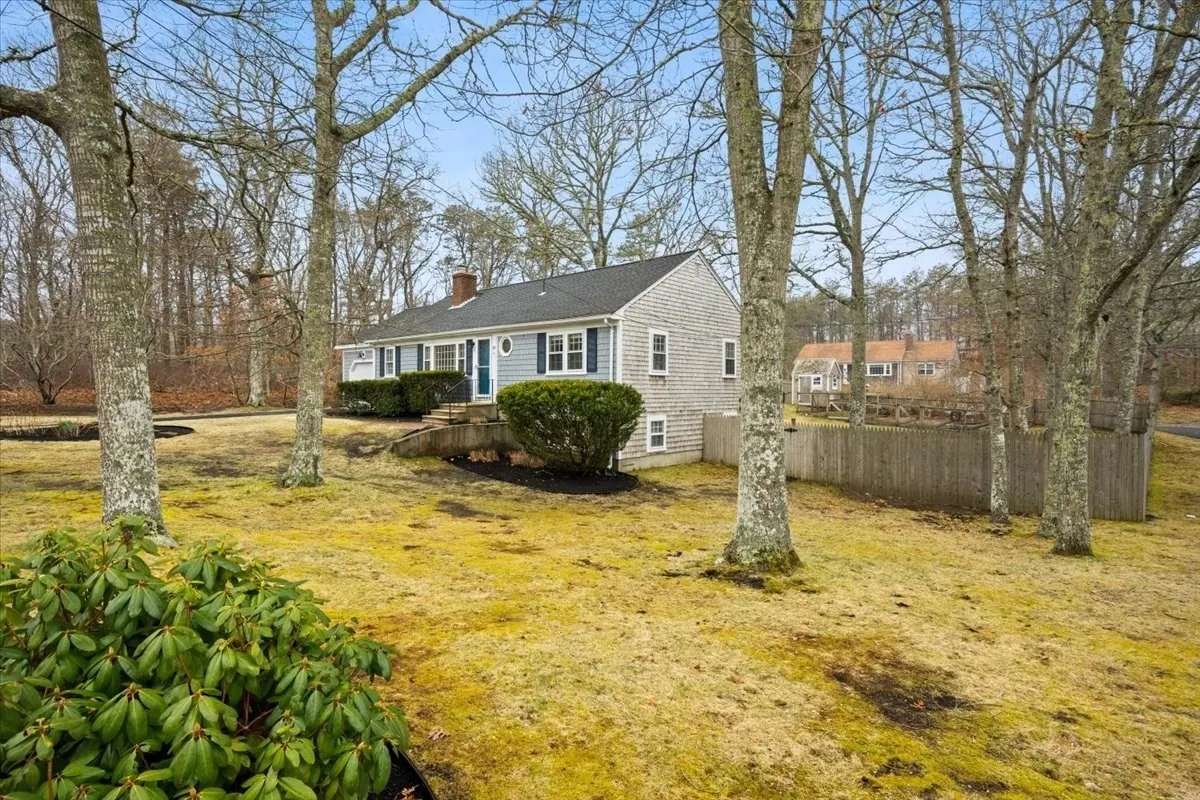 27 Goldenrod Lane, Yarmouth MA — view 2