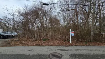 Holt Road, Bourne MA — view 3