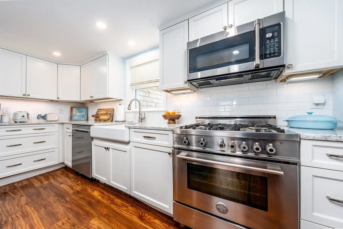 8 Quinsigamond Avenue, Falmouth MA — view 5