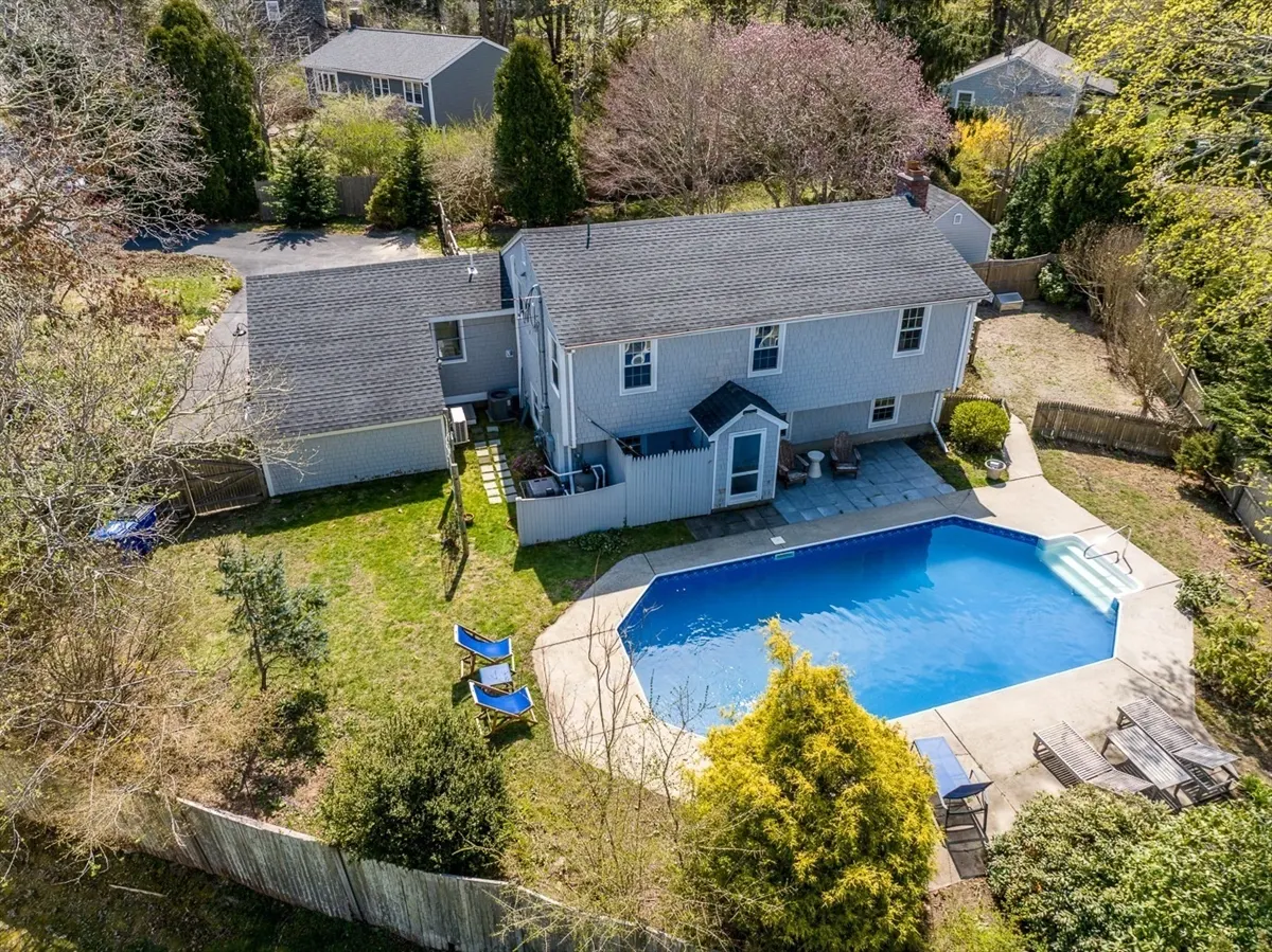 8 Elizabeth Road, Bourne MA — view 3