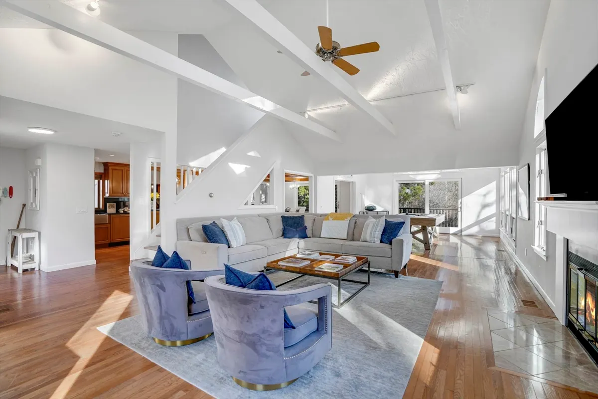 3 Hidden Cove Road, Oak Bluffs MA — view 5