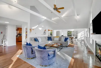 3 Hidden Cove Road, Oak Bluffs MA — view 5