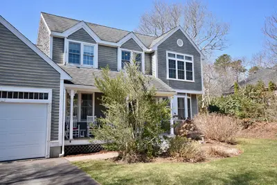 11 Oak Bluff Road, Bourne MA — view 4