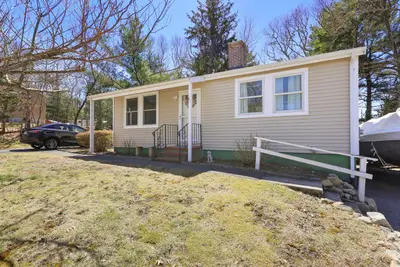 47 Cliff Road, Bourne MA — view 3