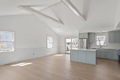 10 Winthrop Avenue, Oak Bluffs MA — view 2