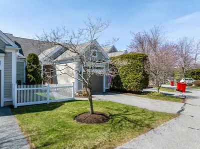 8 Hollyhock Knoll Court, Unit 8, Bourne MA — view 3