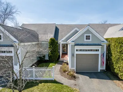 8 Hollyhock Knoll Court, Unit 8, Bourne MA — view 4