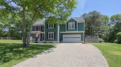 14 Sir Lancelot Drive