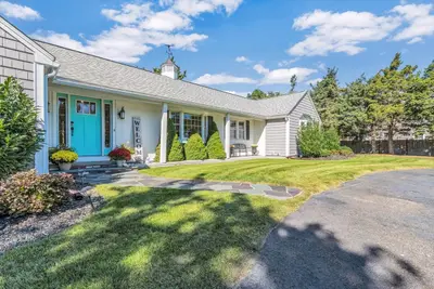 229 S Sea Avenue, Yarmouth MA — view 3