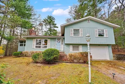14 Lakewood Drive